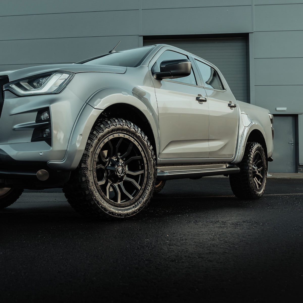 20x9.5 Matte Black Predator Panthera Alloys for Isuzu D-Max 2021+